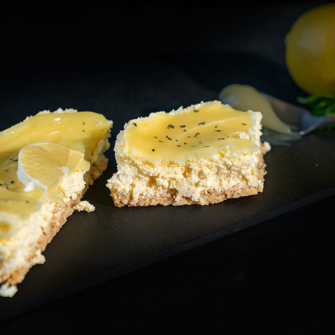 Dolce Tarta de quesitos y yogur con crema de limón - Imagen 2